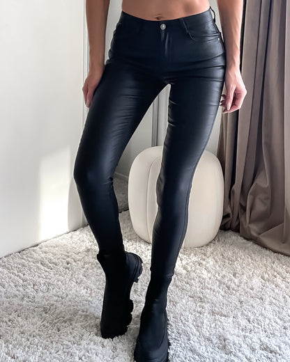 Coated skinny jeans med stræk - Mat sort