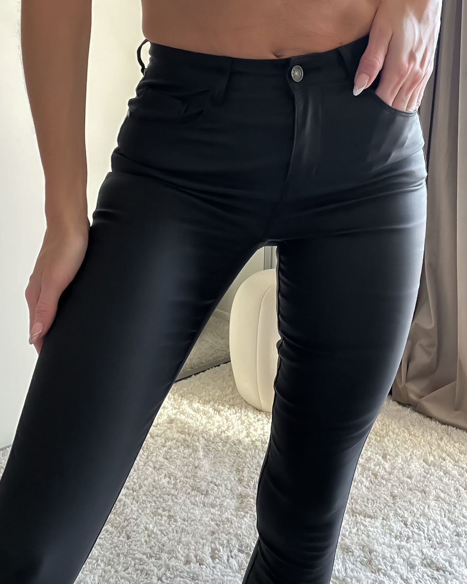Coated skinny jeans med stræk - Mat sort