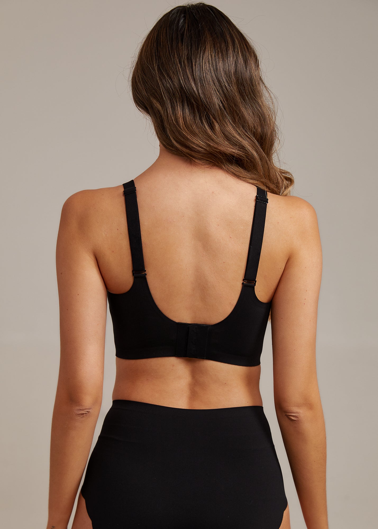 FlexiComfort v2. Bøjlefri BH - Sort