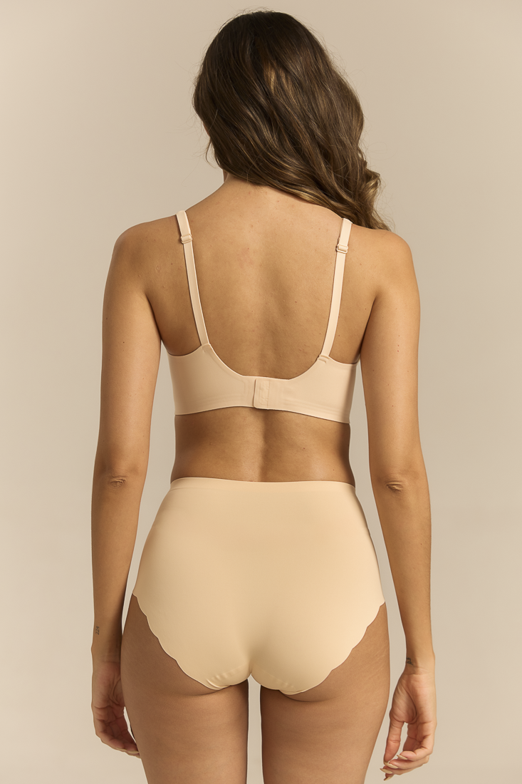 GravityLess Sömlös Bygelfri Push Up-BH - Nude