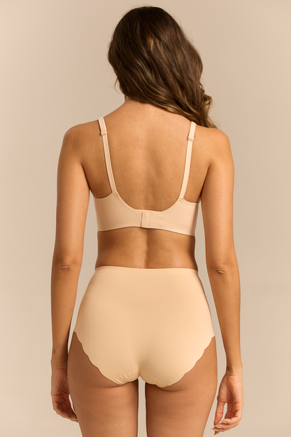 GravityLess Sömlös Bygelfri Push Up-BH - Nude