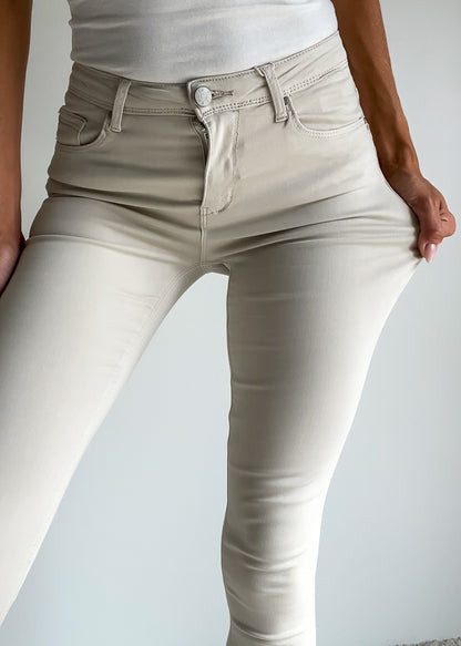 Ultra komfortable stretchy skinny push up jeans - Lys creme