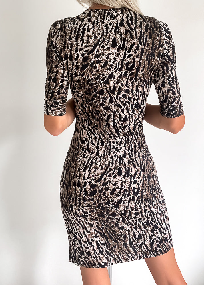 Myriam wrap krølfri kjole med massevis af stræk - Tiger print